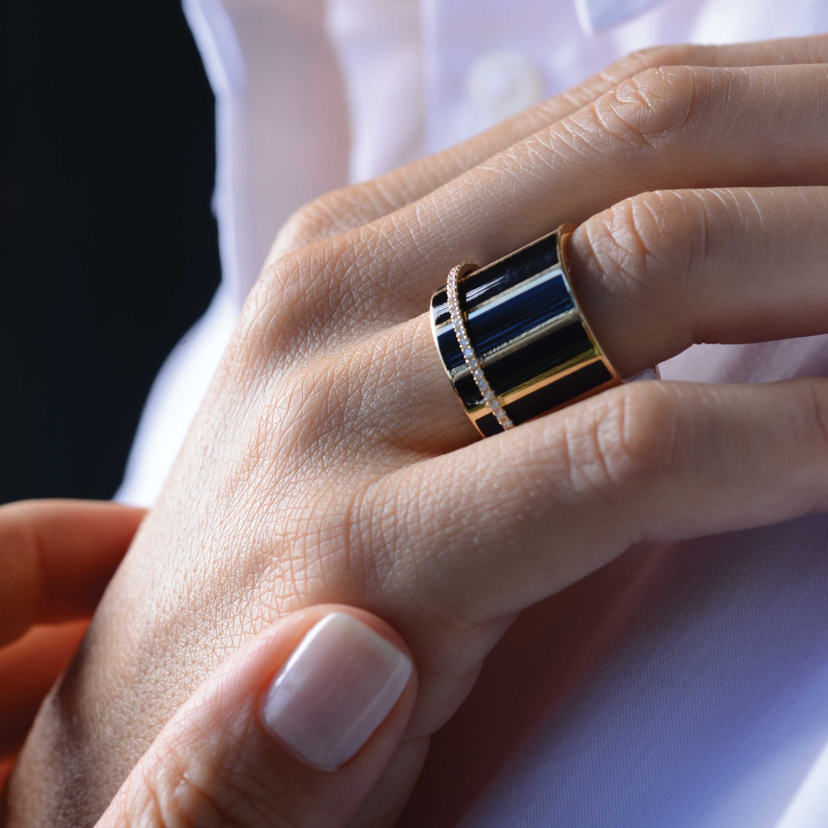 S E C O N D S K I N | Black edition 1.1